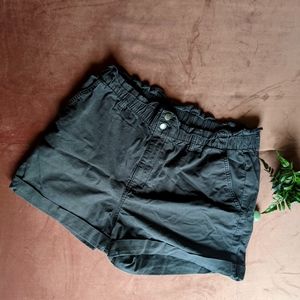 Universal Thread size XL black shorts with elastic ruched waist